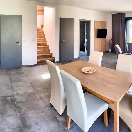 Apartment Apartmanove S Bazenem Lipno 1